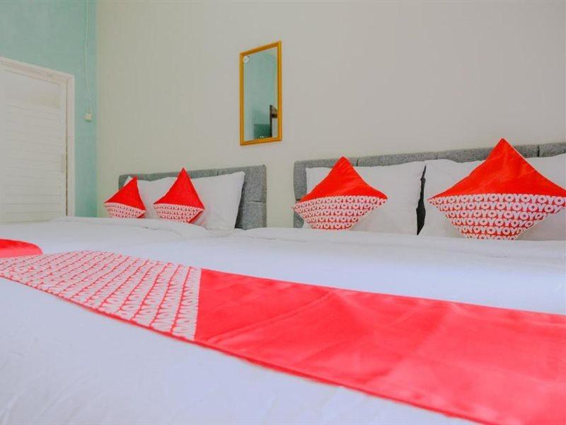 Oyo 2376 Tiara Family Residence Batu  Extérieur photo